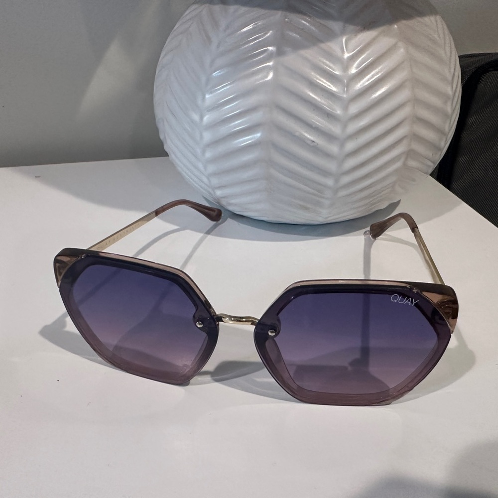 QUAY Australia x Chrissy Teigen ‘VIP’ Lavender Hexagonal Sunglasses